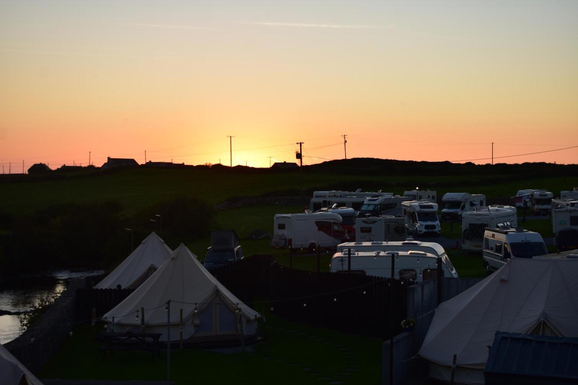 Doolin Glamping Hotel ภายนอก รูปภาพ